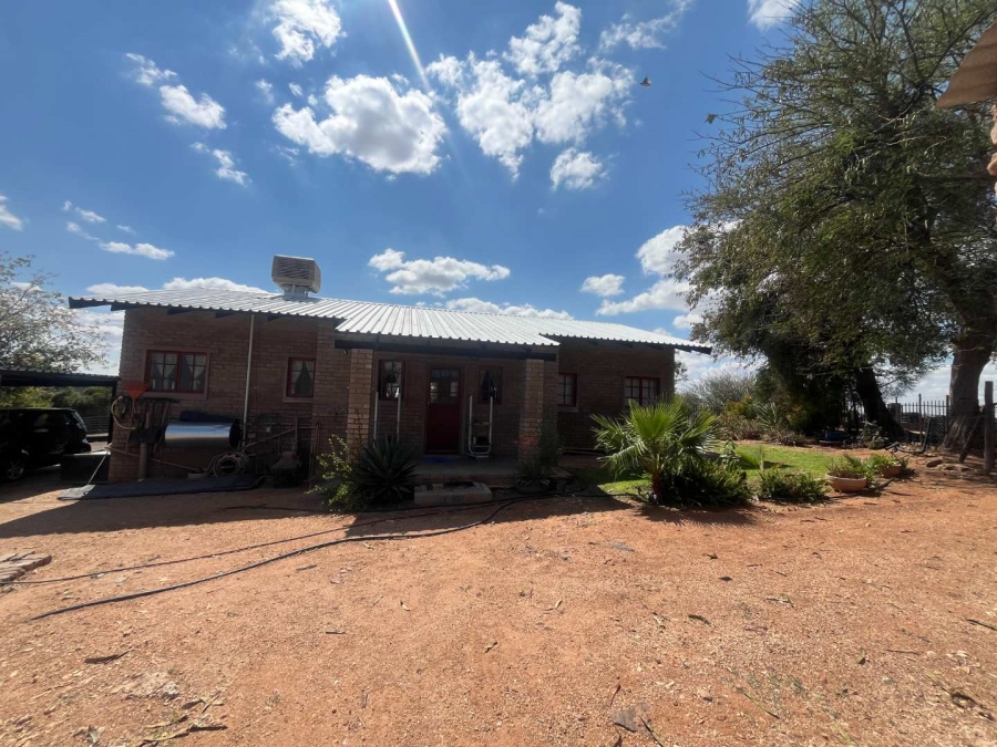 2 Bedroom Property for Sale in Olyfvenhoudtsdrift Northern Cape